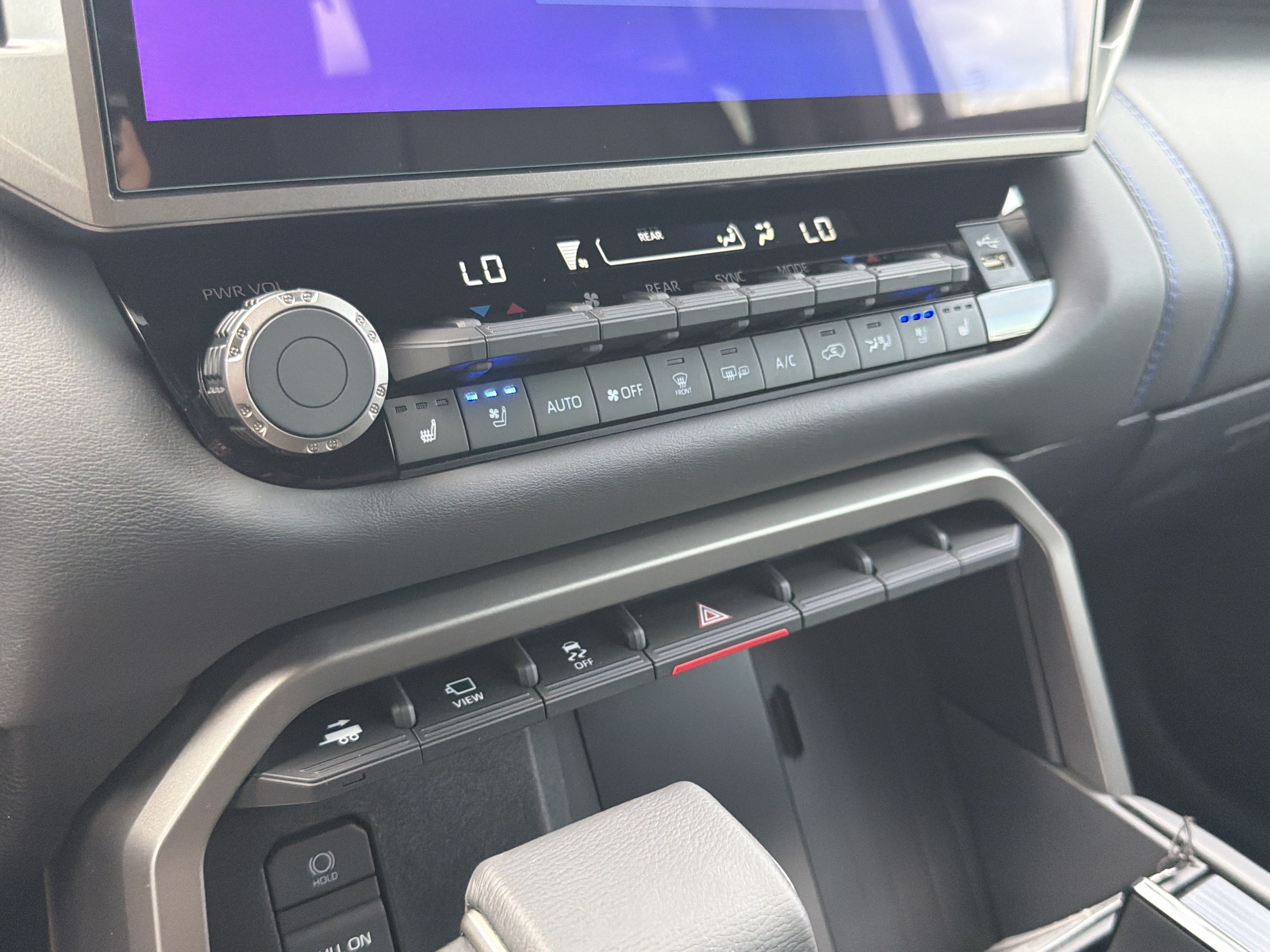 New 2026 Toyota Sequoia Platinum AWD/4WD image 25