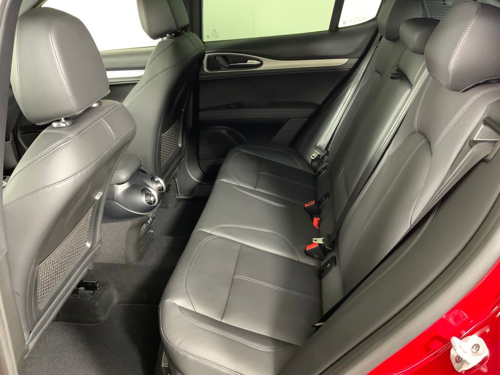 New 2025 Alfa Romeo Stelvio Sprint w/ Convenience Package AWD/4WD image 39