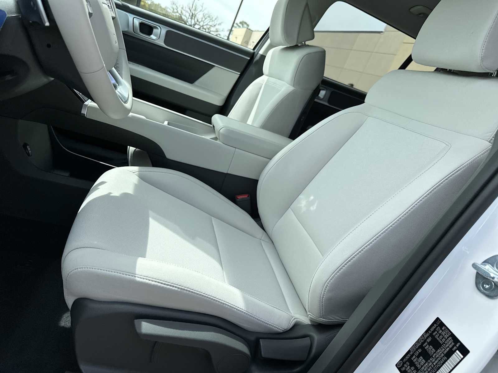 New 2026 Hyundai Santa Fe SE image 9