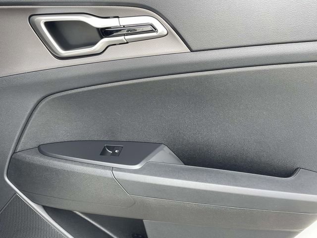 New 2026 Kia Sportage LX image 16