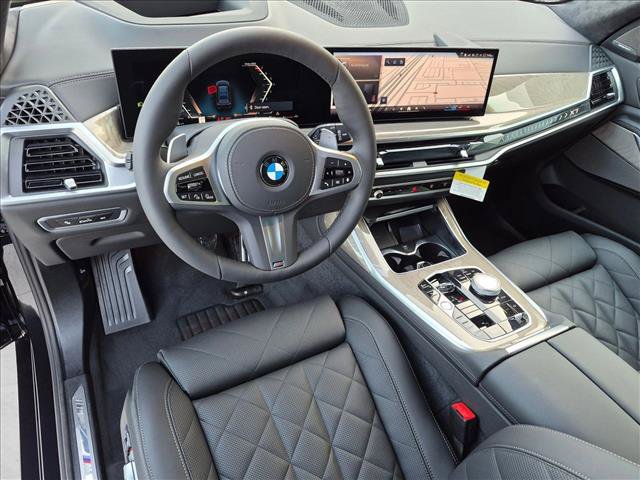 Used 2027 BMW X7 xDrive40i w/ M Sport Package AWD/4WD image 3