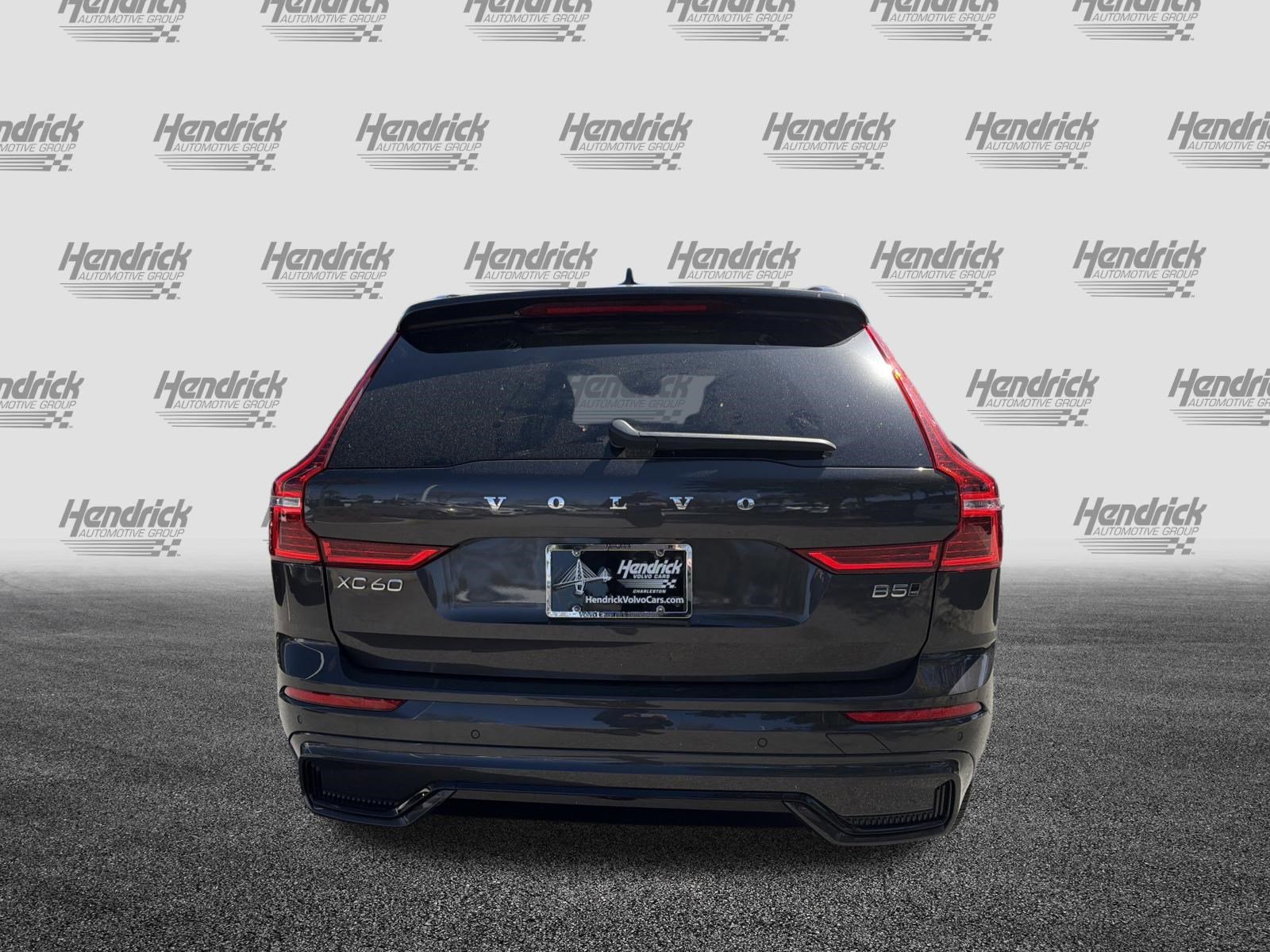 Certified 2025 Volvo XC60 B5 Plus image 10