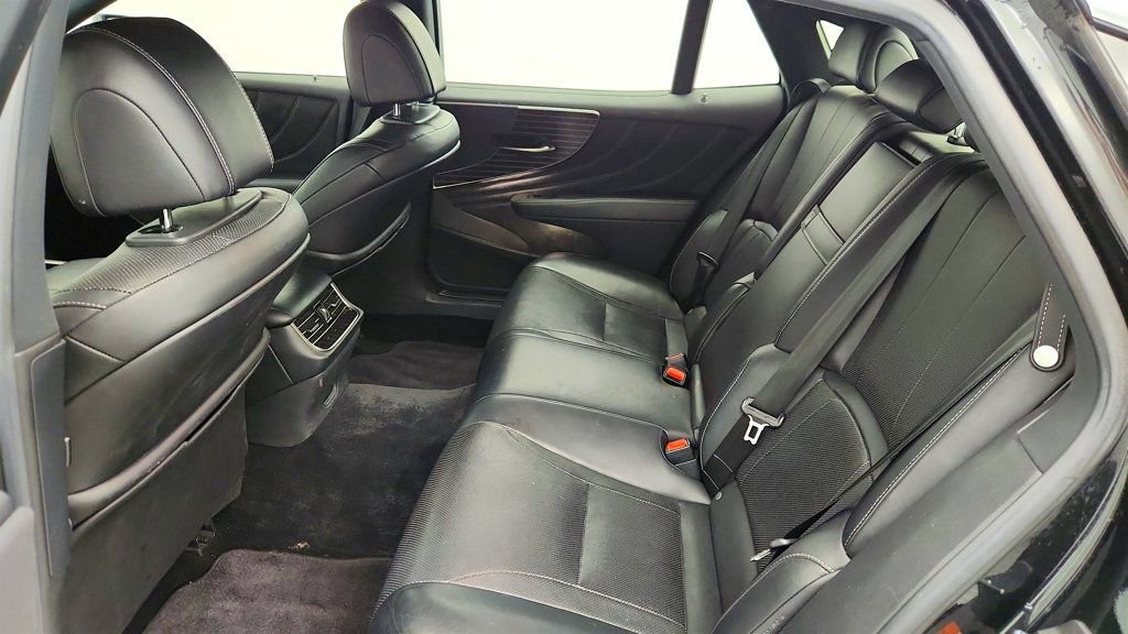 Used 2019 Lexus LS 500 AWD w/ Accessory Package (Z1) image 21