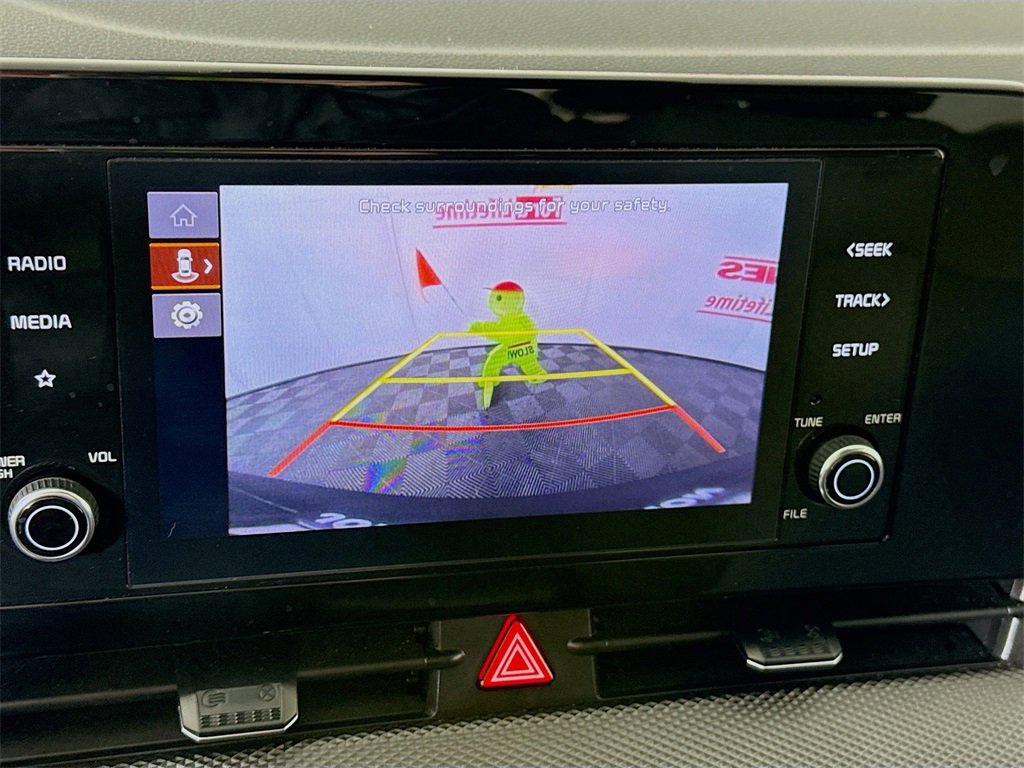 Used 2023 Kia Sportage LX image 5