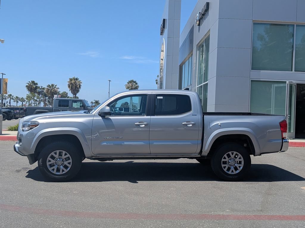 Used 2017 Toyota Tacoma SR5 w/ SR5 Appearance Package (SM) image 2