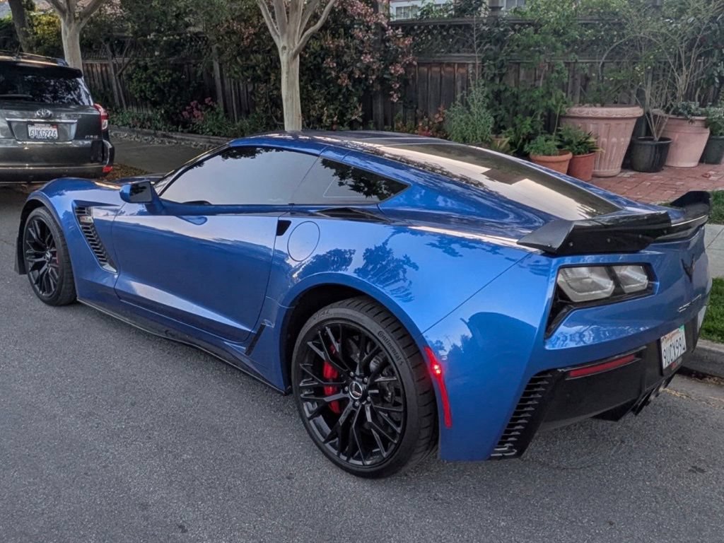 Used 2015 Chevrolet Corvette Z06 w/ Z07 Performance Package RWD image 9