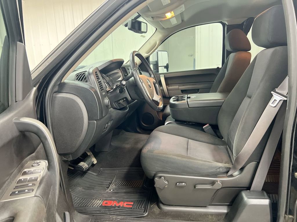 Used 2011 GMC Sierra 2500 SLE w/ SLE Preferred Package image 18