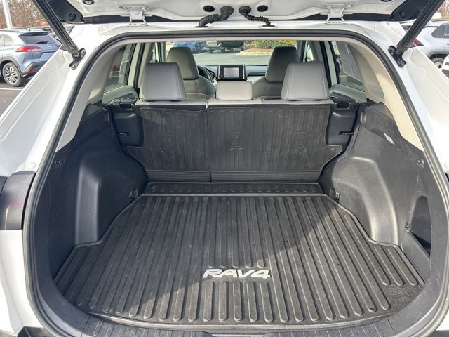 Used 2019 Toyota RAV4 XLE Premium w/ Cold Weather Package image 8