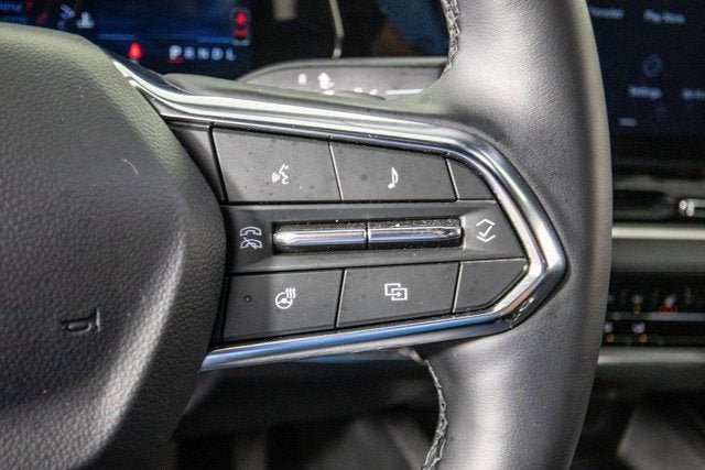Used 2025 Chevrolet Equinox LT FWD image 21