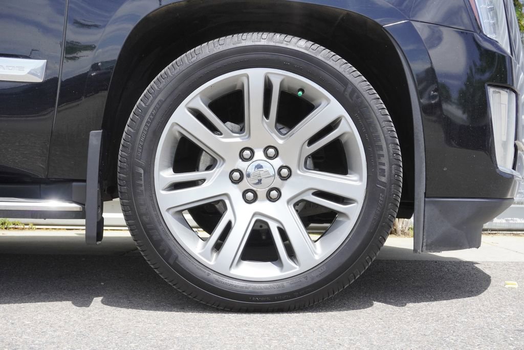 Used 2016 Cadillac Escalade ESV Luxury AWD/4WD image 35