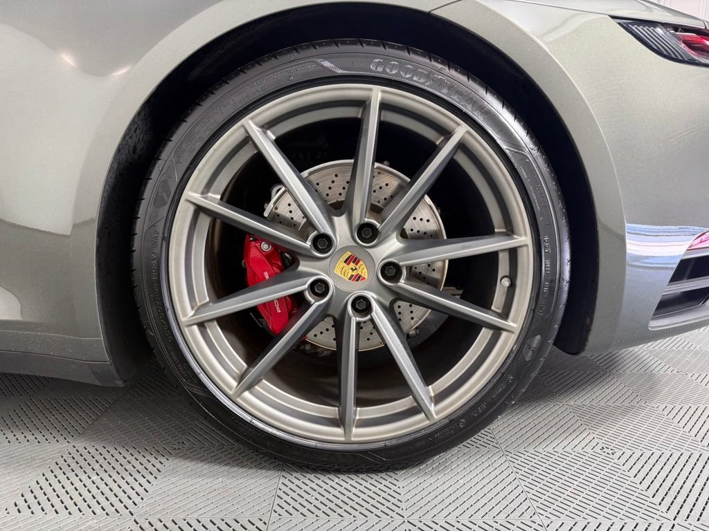 Certified 2024 Porsche 911 Carrera 4S AWD/4WD image 13