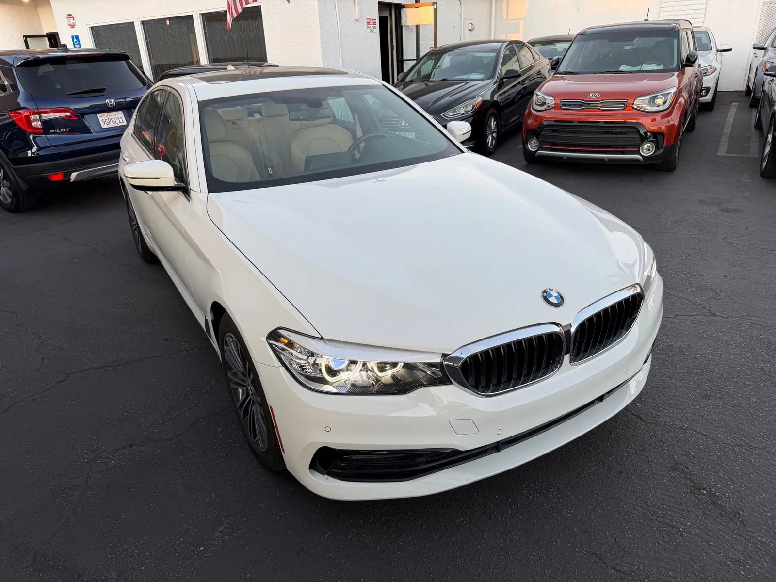 Used 2017 BMW 530i RWD image 10