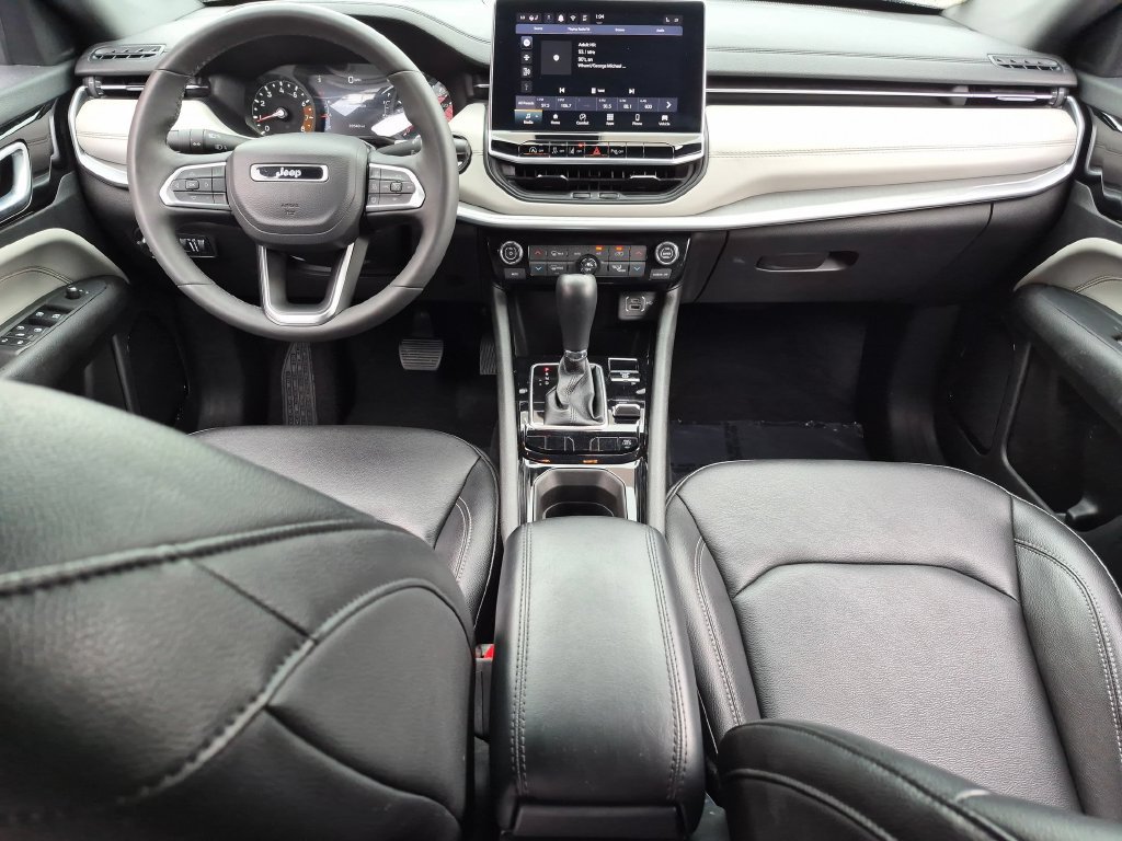 Used 2025 Jeep Compass Limited AWD/4WD image 26