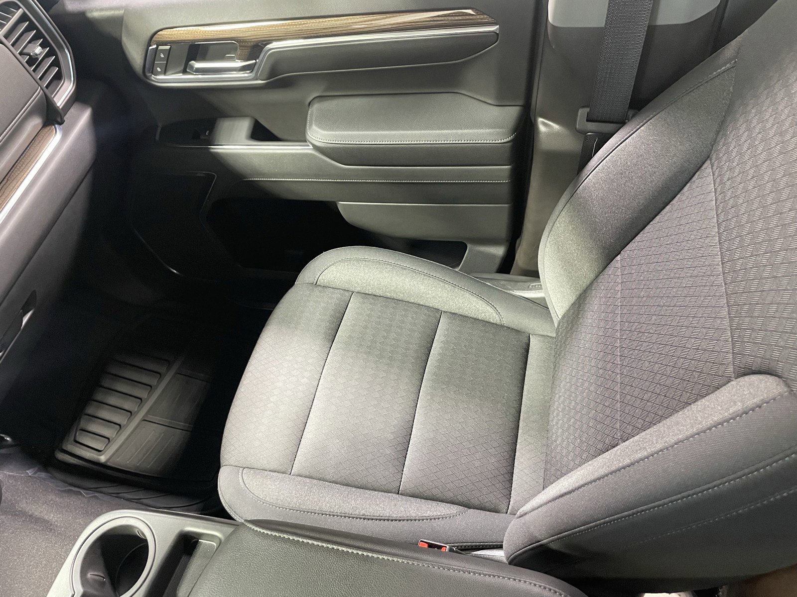 Used 2024 Chevrolet Silverado 1500 LT image 11