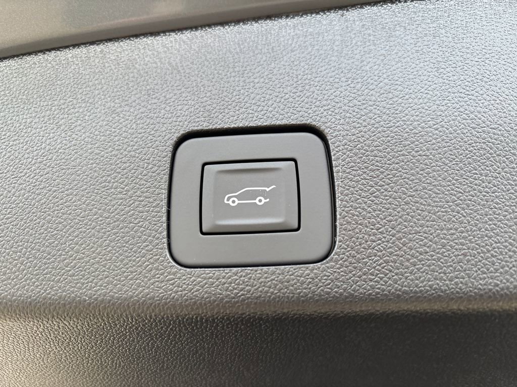 New 2026 Buick Encore GX Avenir w/ Avenir Technology Package image 42