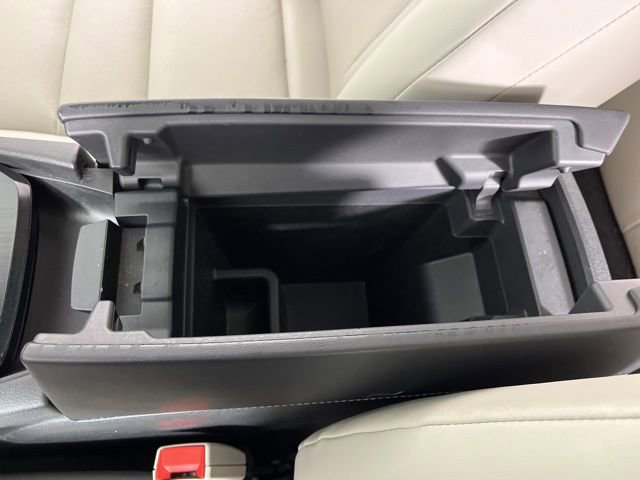 Used 2023 Nissan Rogue SV w/ SV Premium B Package image 32