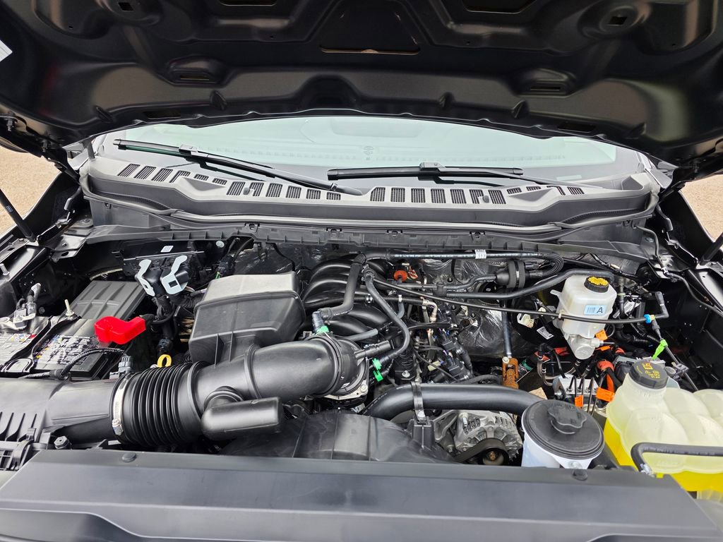 Used 2025 Ford F350 XLT w/ 360-Degree Camera Package image 24