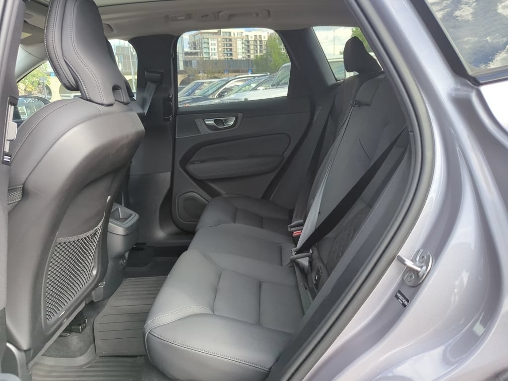 Used 2026 Volvo XC60 B5 Plus AWD/4WD image 9
