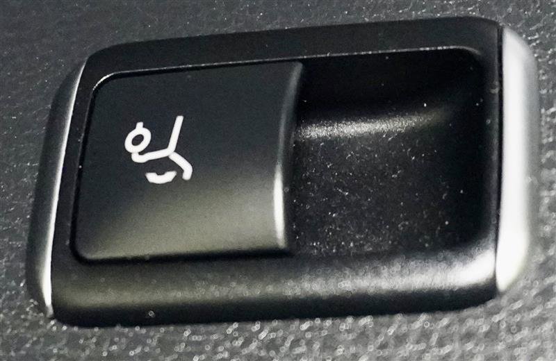 Used 2020 Mercedes-Benz GLA 250 4MATIC image 41