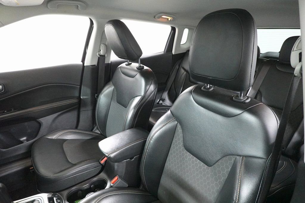 Used 2019 Jeep Compass Latitude image 11