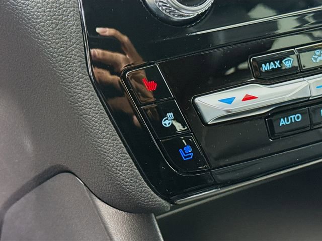 Used 2022 Ford Explorer Limited w/ Equipment Group 301A image 21