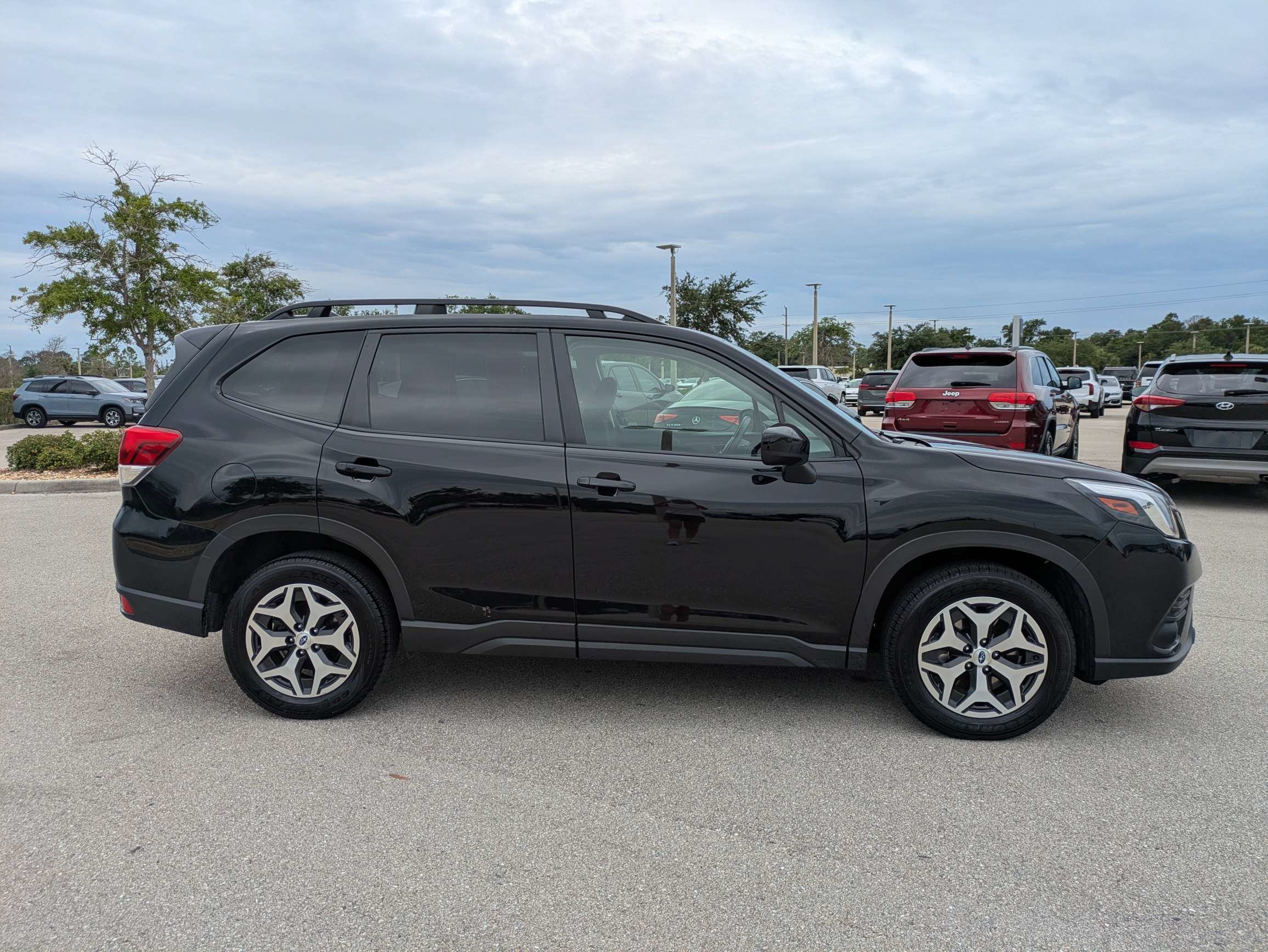 Used 2024 Subaru Forester Premium AWD/4WD image 4