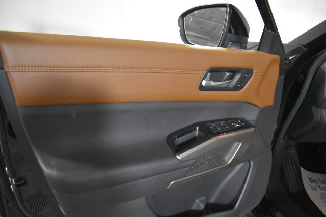 Used 2025 Nissan Pathfinder Platinum AWD/4WD image 7