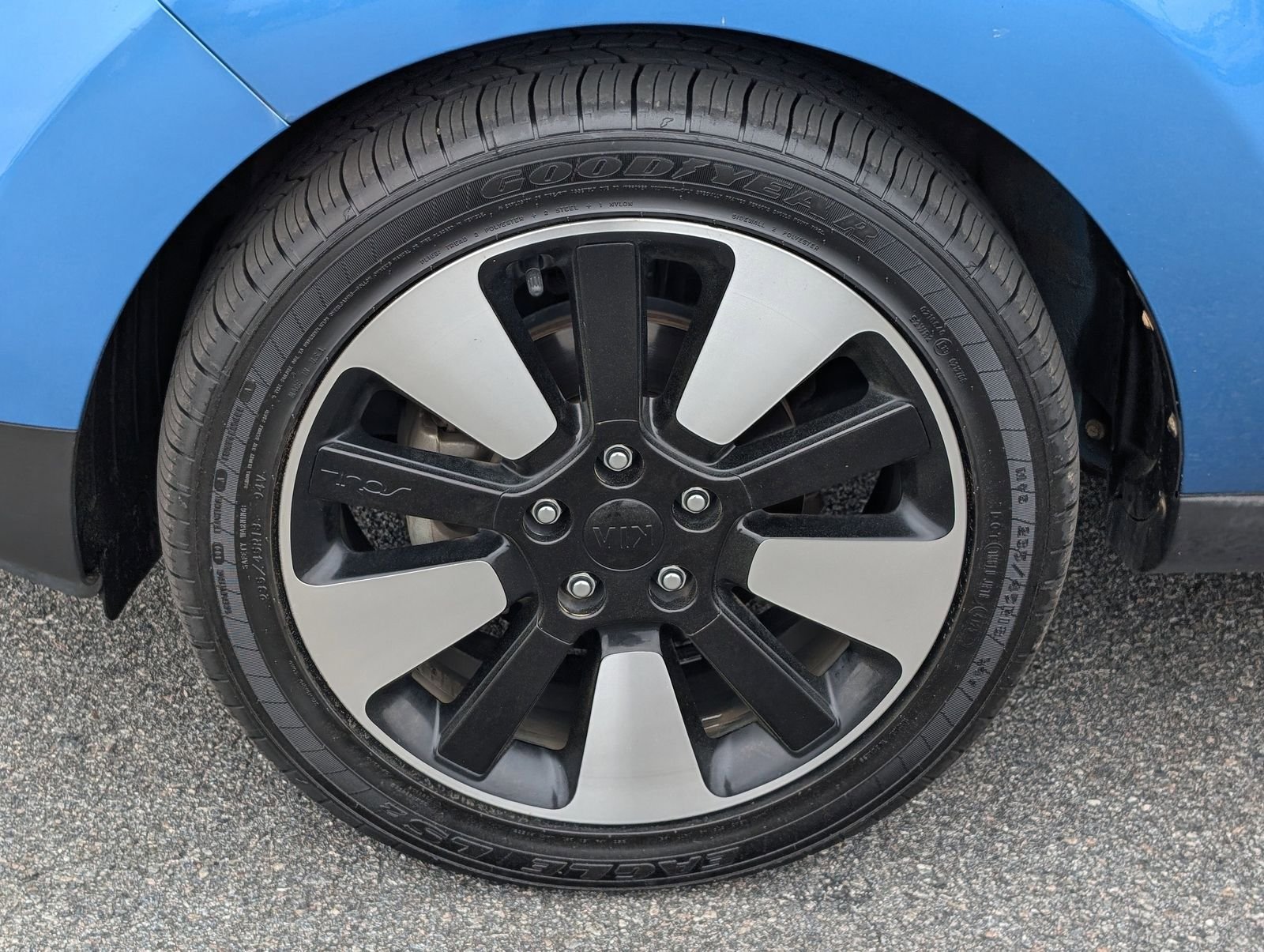 Used 2018 Kia Soul + image 13