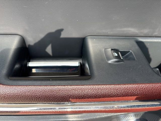 Used 2023 Ford Expedition Limited image 32