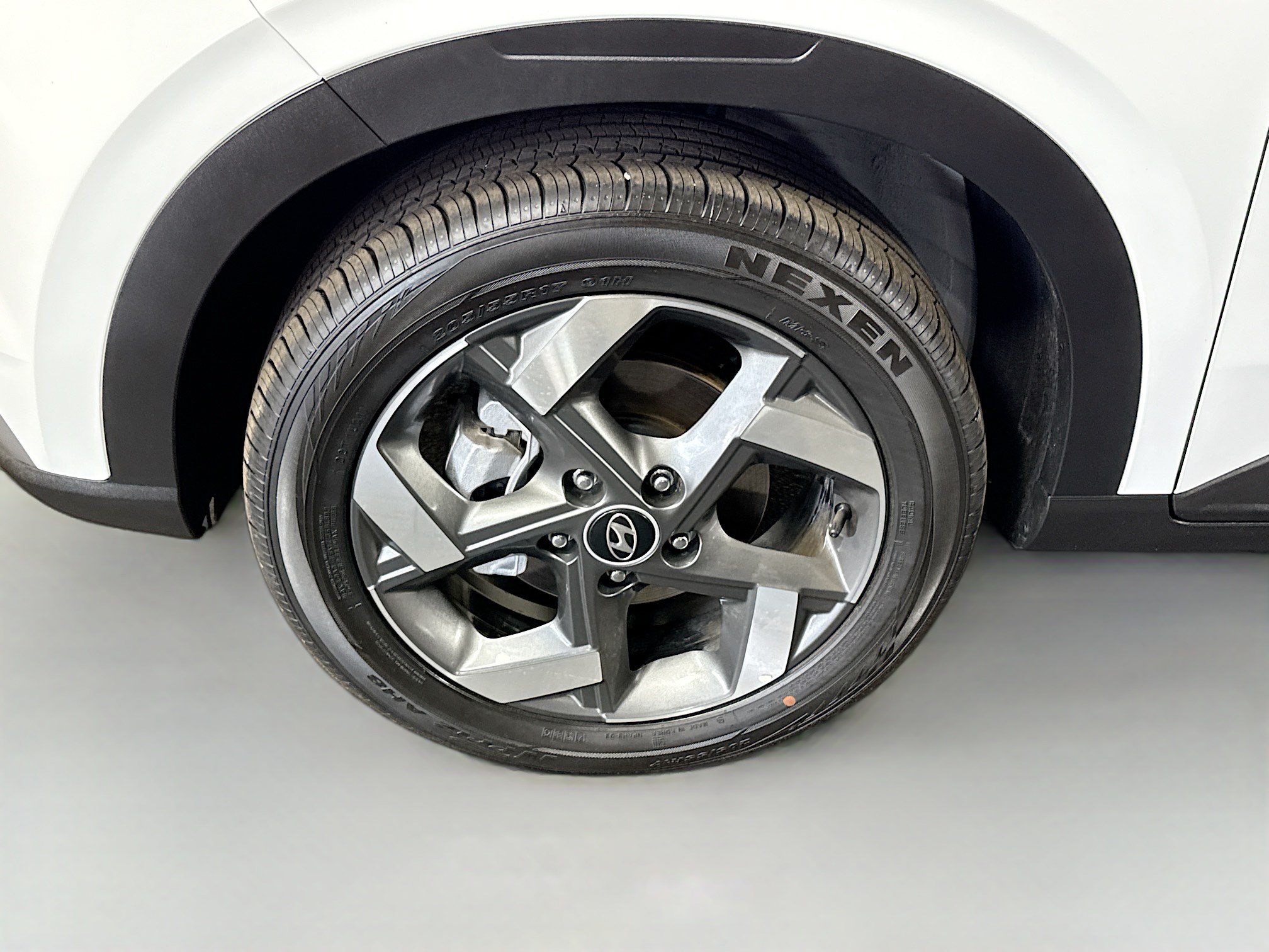 Used 2026 Hyundai Venue SEL FWD image 38