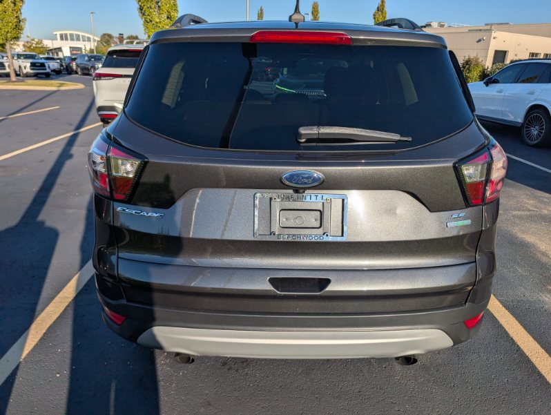 Used 2018 Ford Escape SE w/ SE Sync 3 Package FWD image 8