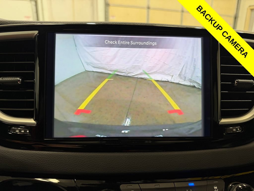Used 2026 Chrysler Pacifica Select FWD image 5
