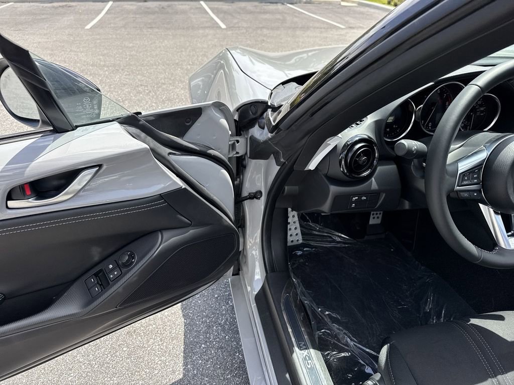 New 2026 MAZDA MX-5 Miata Club w/ Interior Package image 17