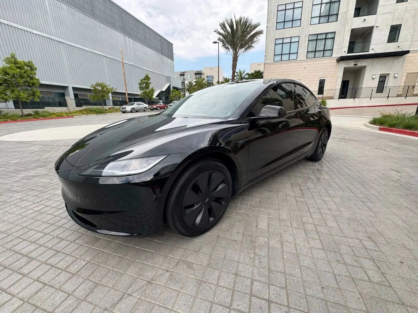 Used 2025 Tesla Model 3 Long Range RWD image 3