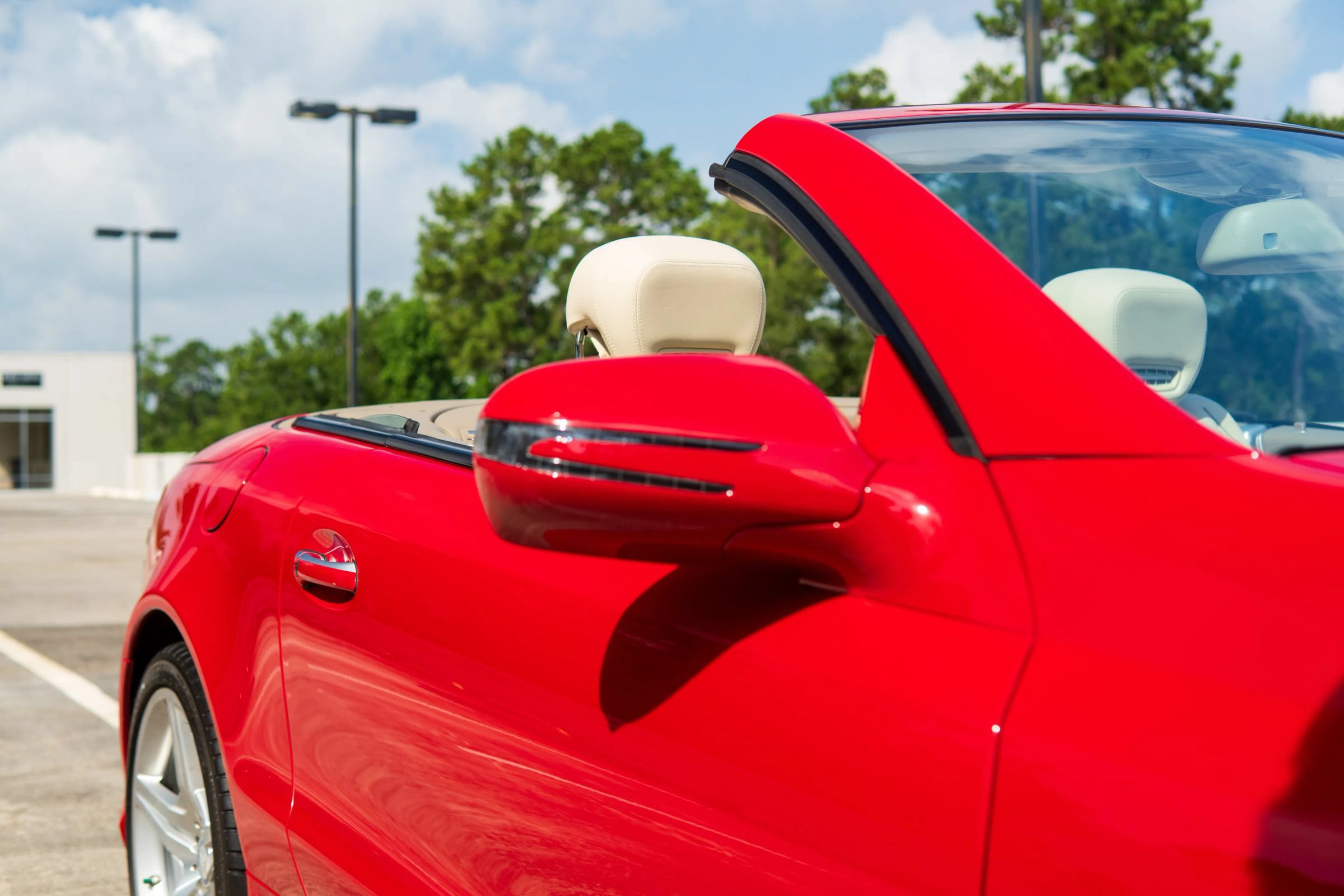 Used 2011 Mercedes-Benz SL 550 image 34