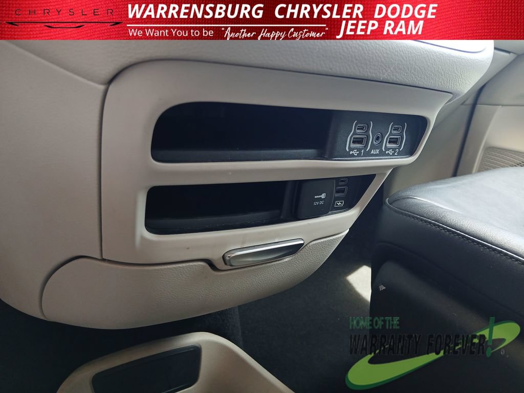 Used 2022 Chrysler Pacifica Touring-L FWD image 28