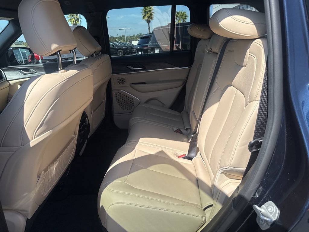 Certified 2024 Jeep Grand Cherokee Limited image 18