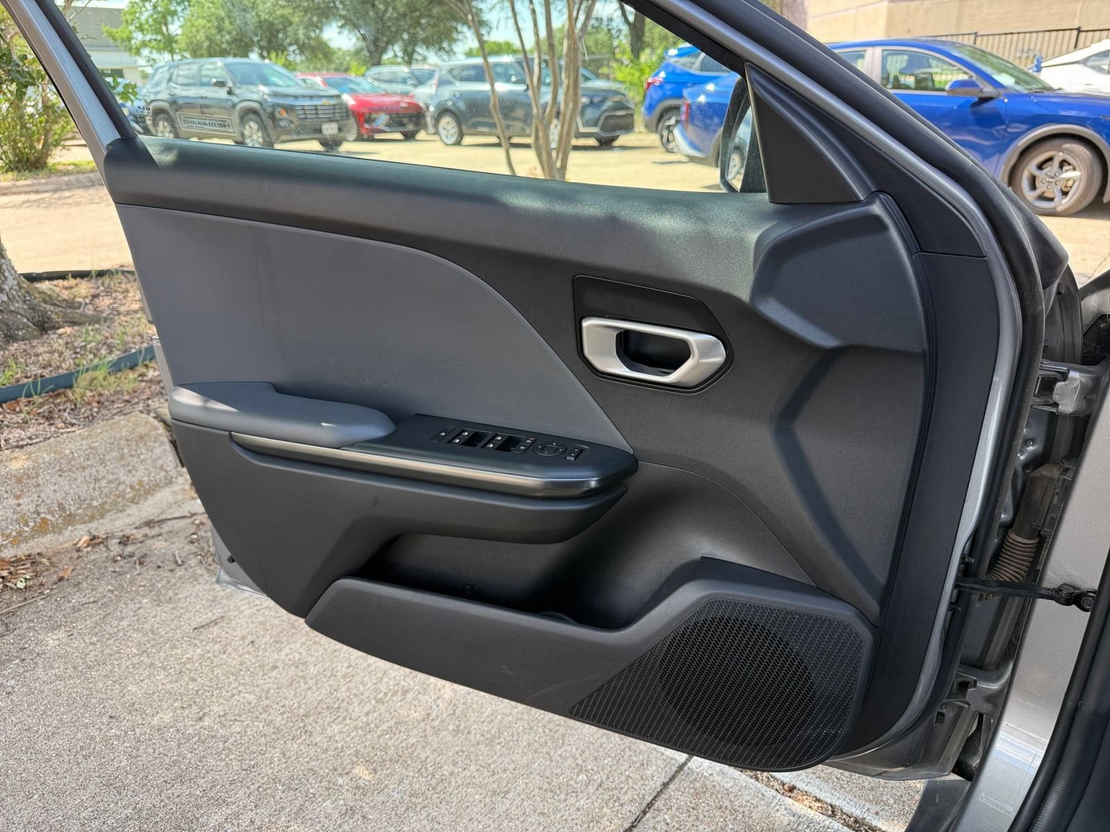 Used 2025 Kia K4 FWD image 18
