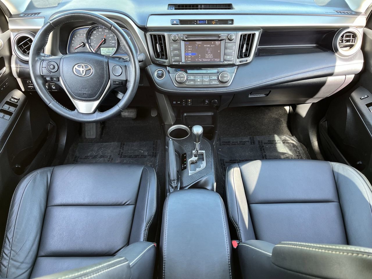Used 2014 Toyota RAV4 Limited w/ Technology Package image 9