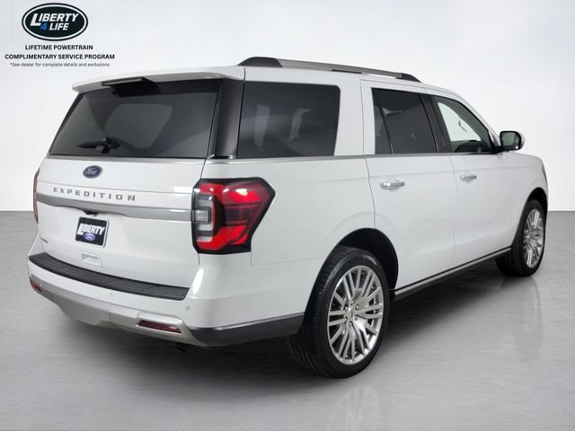 Used 2024 Ford Expedition Limited AWD/4WD image 3