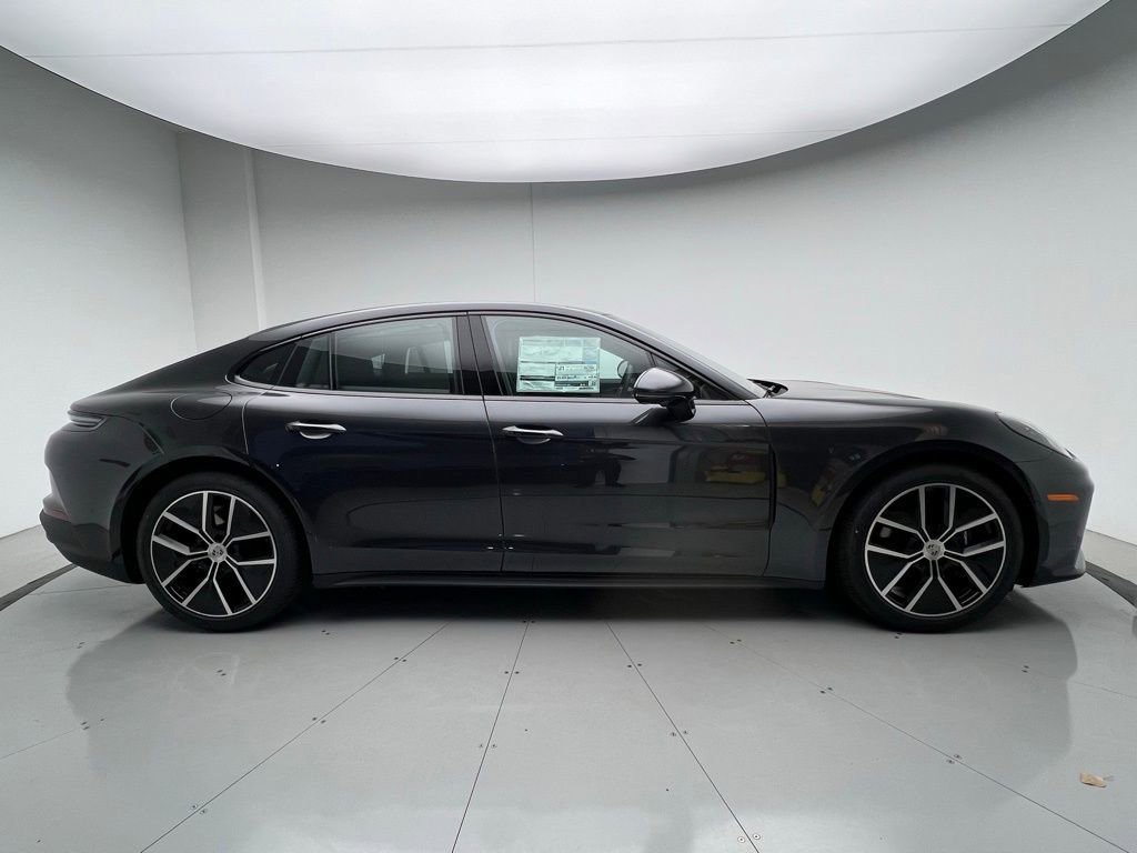 Used 2025 Porsche Panamera image 23