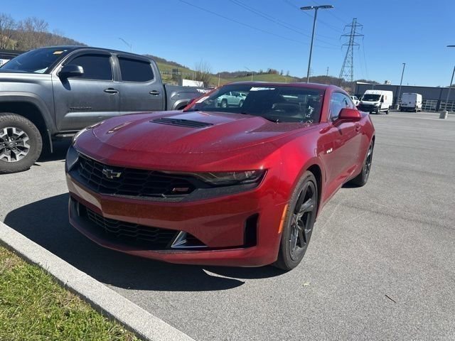 Used 2022 Chevrolet Camaro LT w/ RS Package image 2