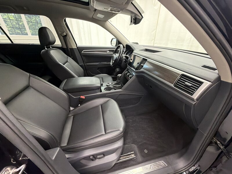 Used 2018 Volkswagen Atlas SEL AWD/4WD image 13