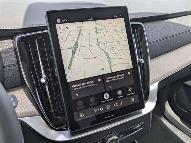 New 2026 Volvo XC90 T8 Plus w/ Protection Package AWD/4WD image 8