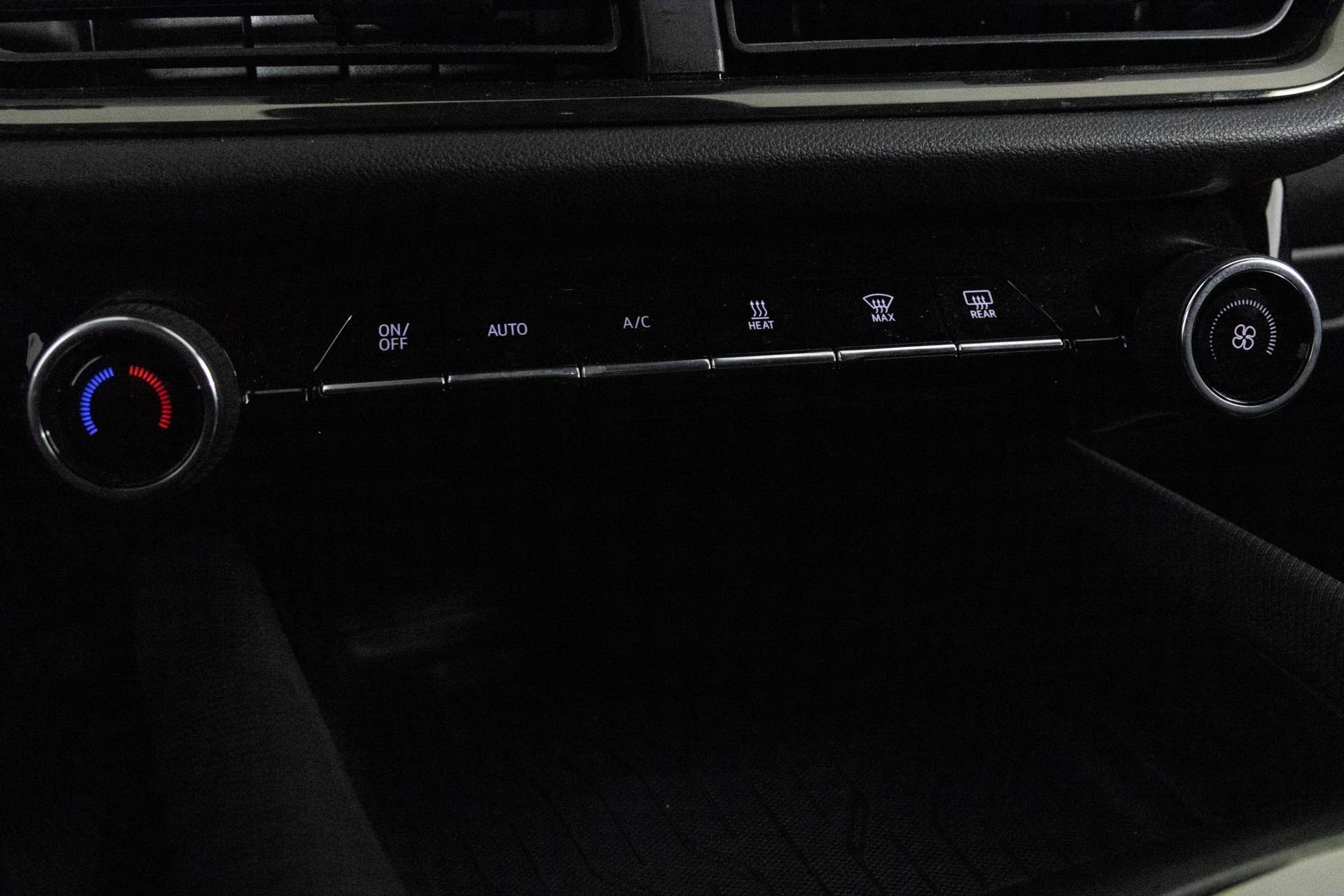 Certified 2024 Chevrolet Equinox EV RS image 23