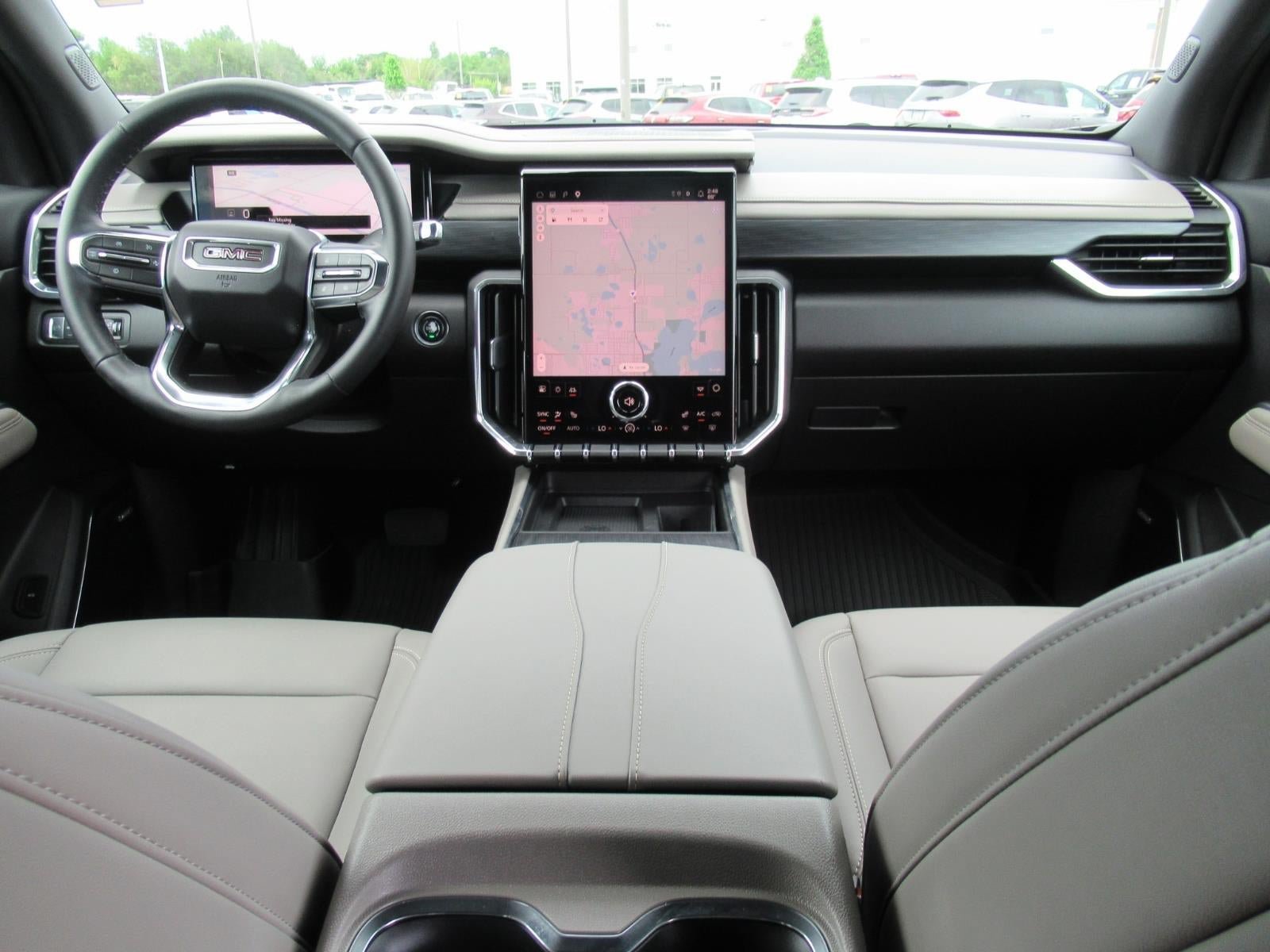 Used 2024 GMC Acadia Elevation w/ Luxury Package FWD image 12
