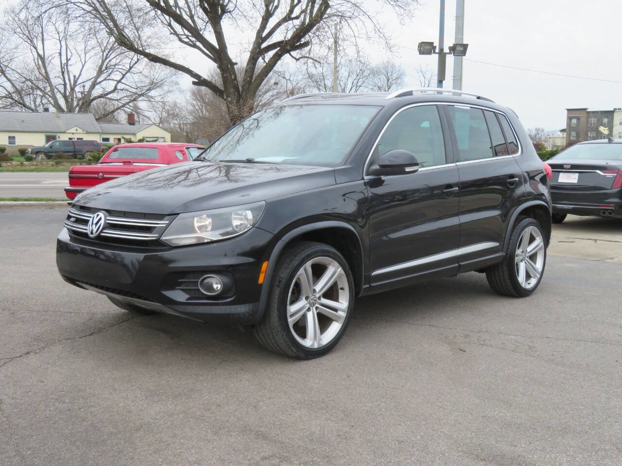 Used 2016 Volkswagen Tiguan R-Line image 2