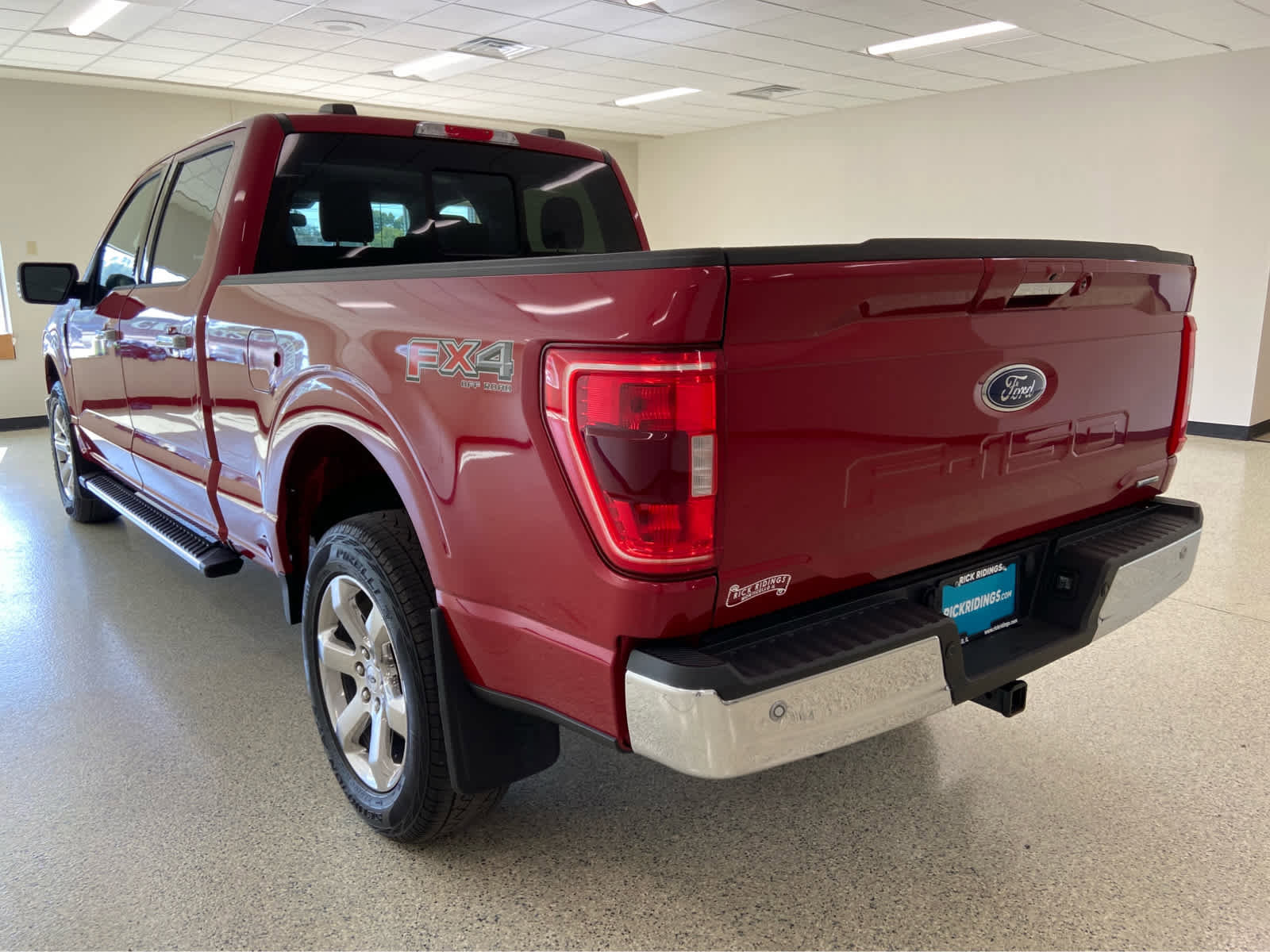 Used 2022 Ford F150 XLT w/ Equipment Group 302A High image 11