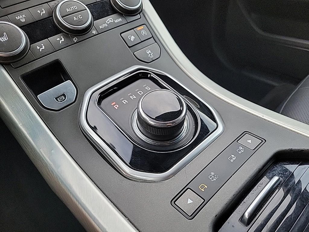 Used 2017 Land Rover Range Rover Evoque SE Premium image 29