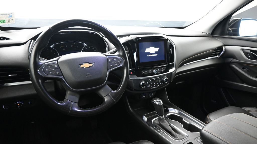 Used 2020 Chevrolet Traverse LT w/ LT Premium Package FWD image 30